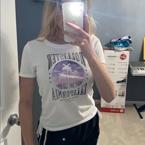 Hollister White T-Shirt!!